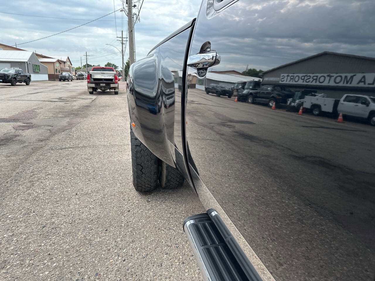 Used 2011 Chevrolet Silverado 3500 LTZ w/ LTZ Plus Package image 31