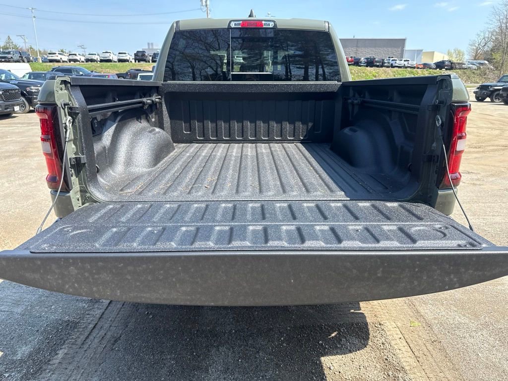 New 2026 RAM 1500 4x4 Crew Cab image 26