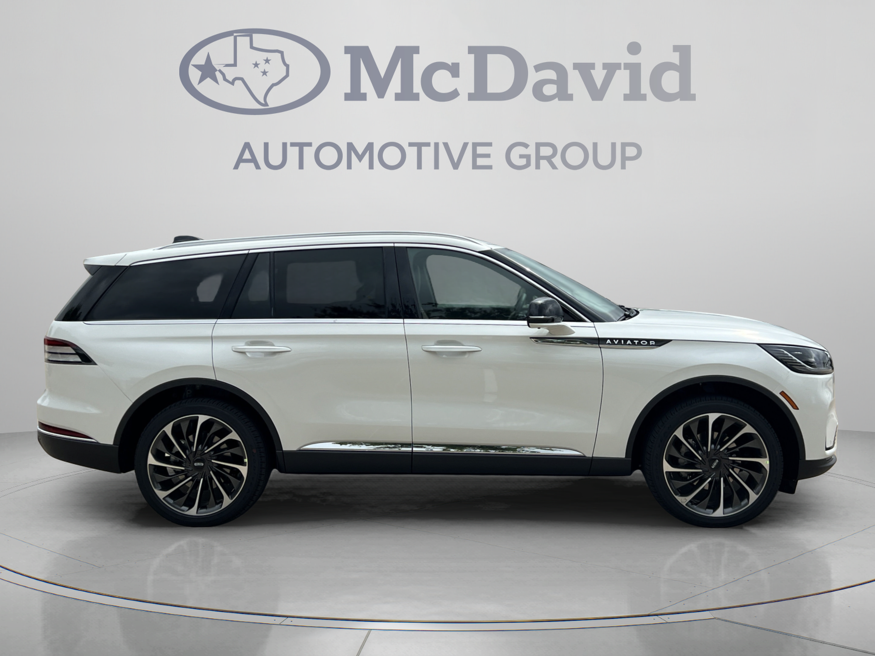 New 2026 Lincoln Aviator Reserve AWD/4WD image 8