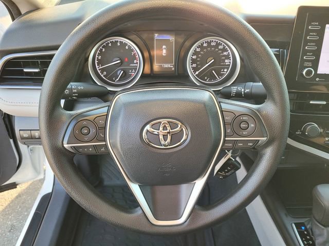 Used 2021 Toyota Camry LE image 18
