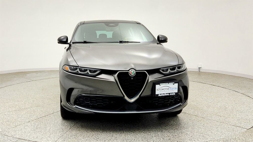 Used 2024 Alfa Romeo Tonale Ti w/ Active Assist Package AWD/4WD image 2