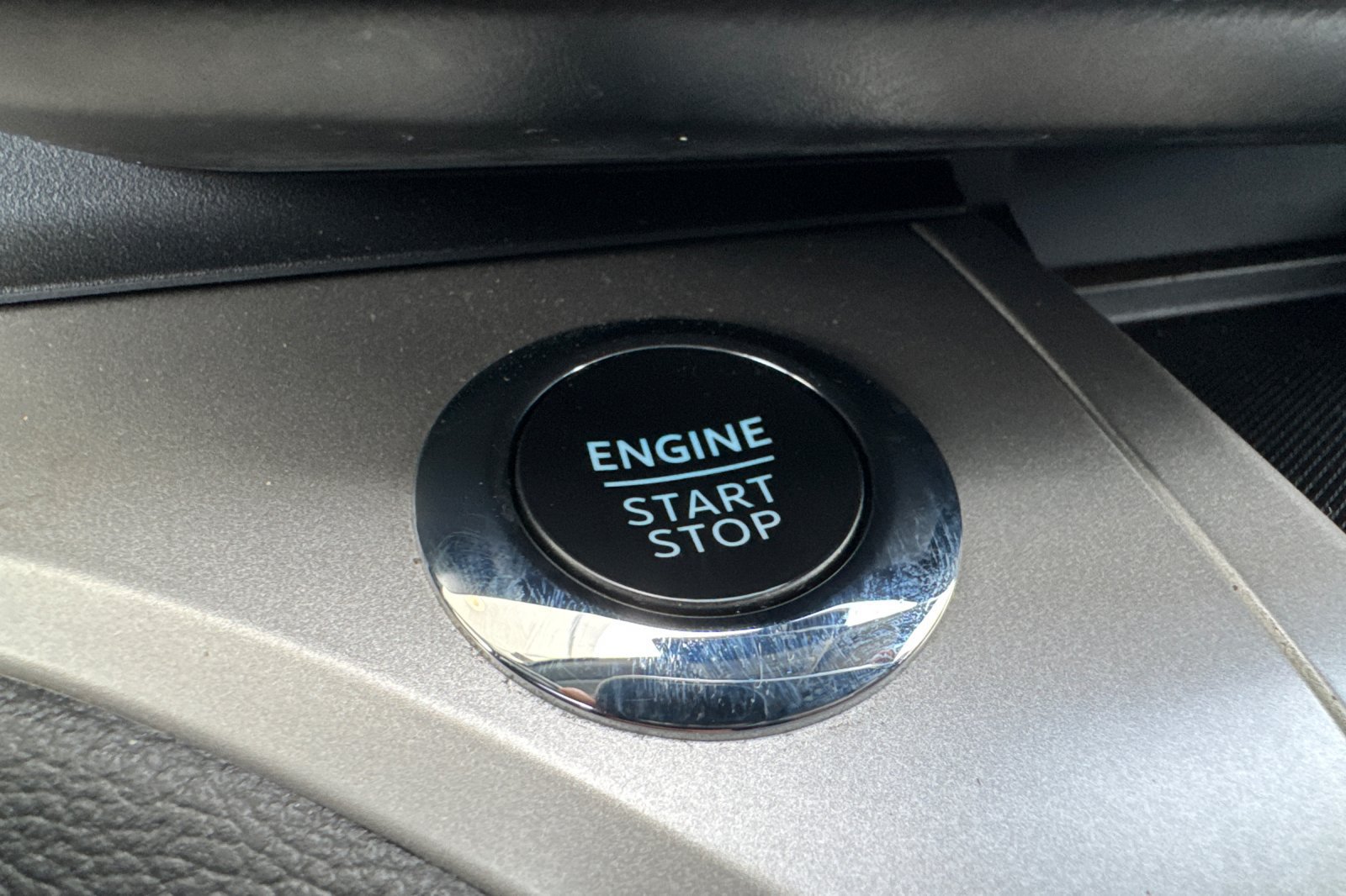 Used 2022 Ford Explorer XLT AWD/4WD image 22