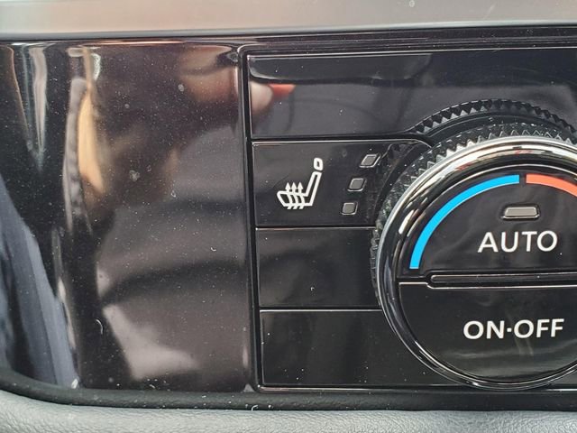 Certified 2025 Nissan Pathfinder SV image 26