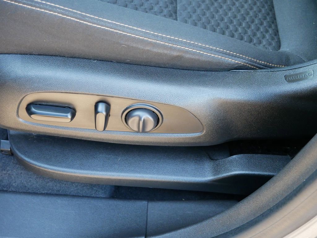 Used 2020 GMC Terrain SLE w/ Driver Convenience Package AWD/4WD image 23