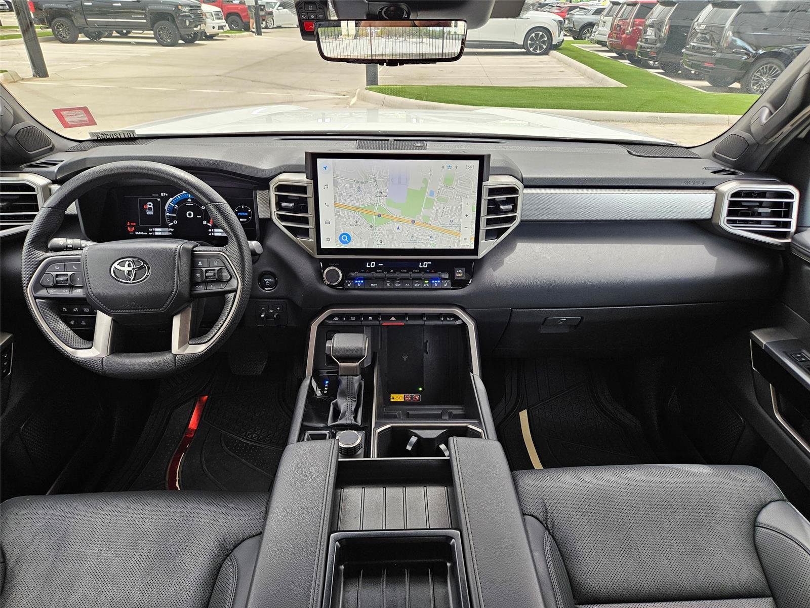 Used 2025 Toyota Tundra Limited AWD/4WD image 11