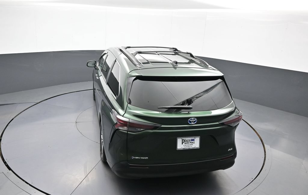 Certified 2025 Toyota Sienna XLE w/ XLE Plus Package AWD/4WD image 41