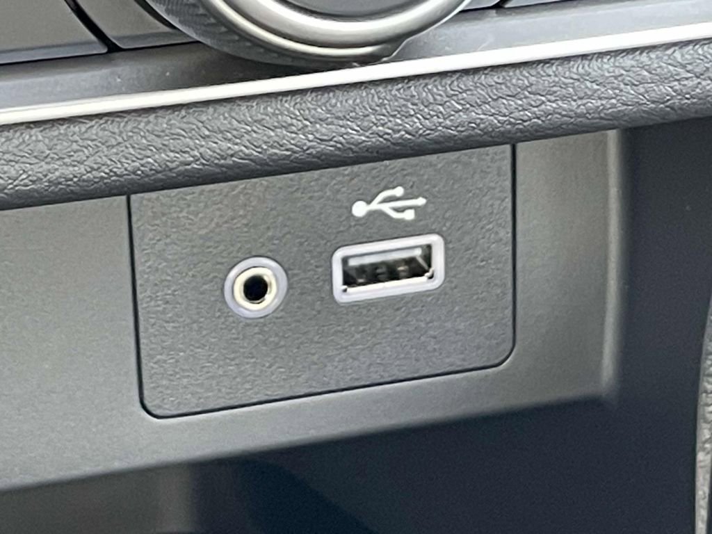 New 2025 Nissan Versa SV w/ Trunk Package image 27