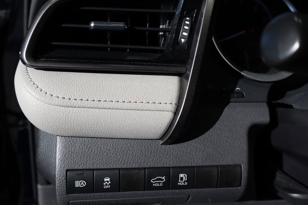 Used 2021 Toyota Camry LE image 17