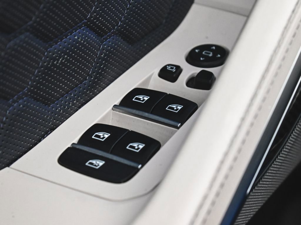 Used 2021 BMW X6 M w/ Competition Package image 10