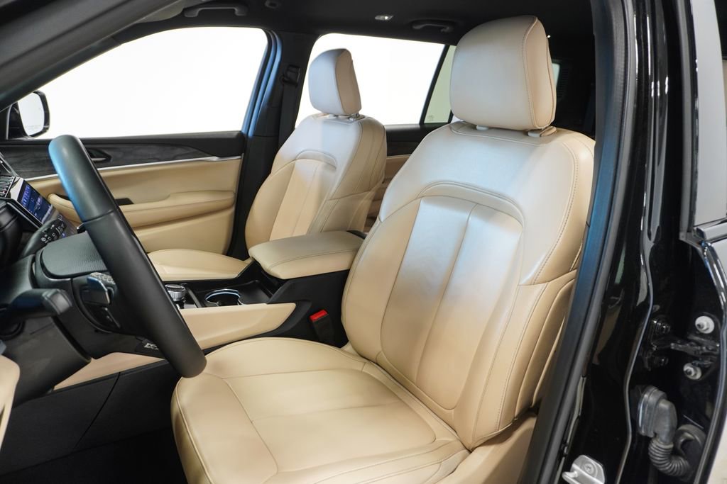 Certified 2025 Jeep Grand Cherokee L Limited image 5