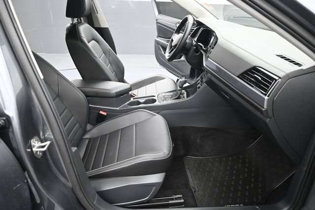 Used 2023 Volkswagen Jetta SE FWD image 16