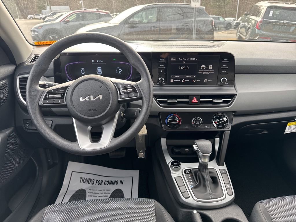 New 2026 Kia Seltos LX image 2