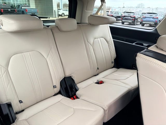 Used 2022 Ford Expedition Max Platinum image 16