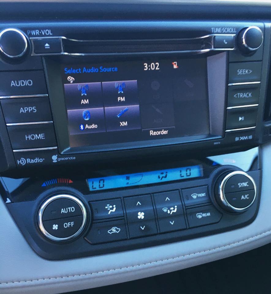 Used 2016 Toyota RAV4 XLE AWD/4WD image 21