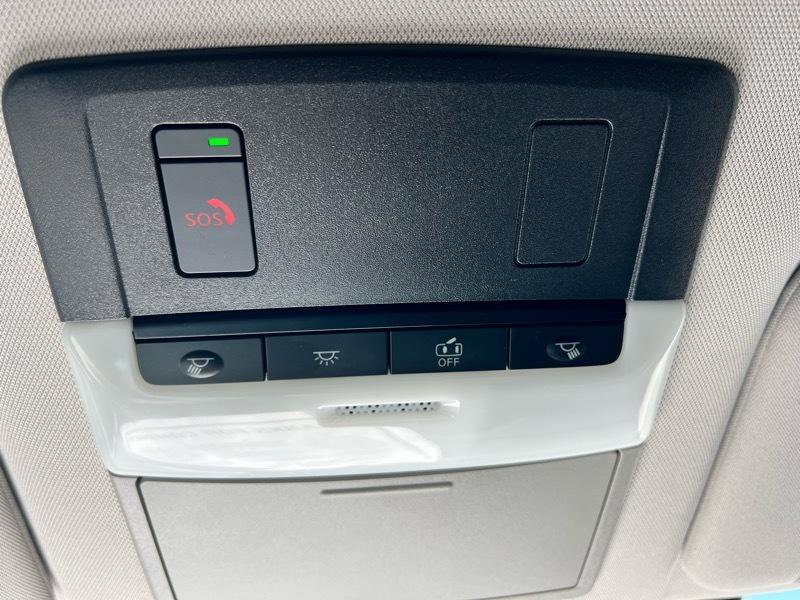 Used 2023 Nissan Pathfinder SV image 16