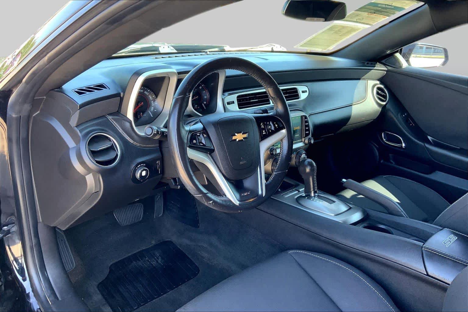 Used 2013 Chevrolet Camaro SS RWD image 15