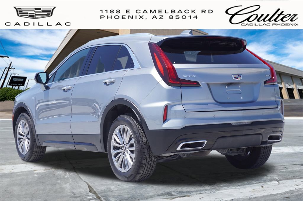 Used 2025 Cadillac XT4 Premium Luxury FWD image 3