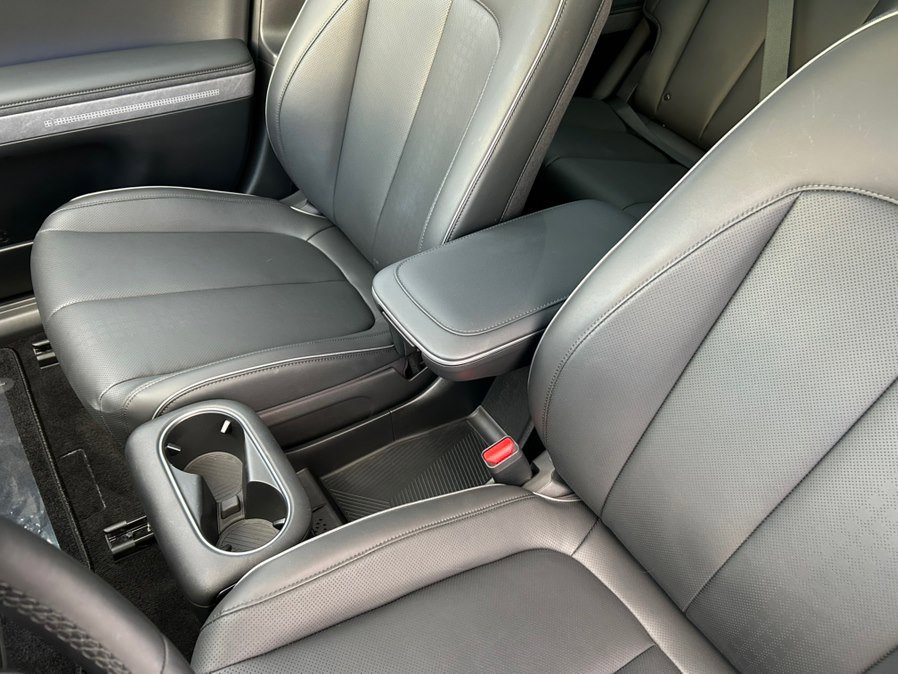 Used 2024 Hyundai Ioniq 5 Limited image 22