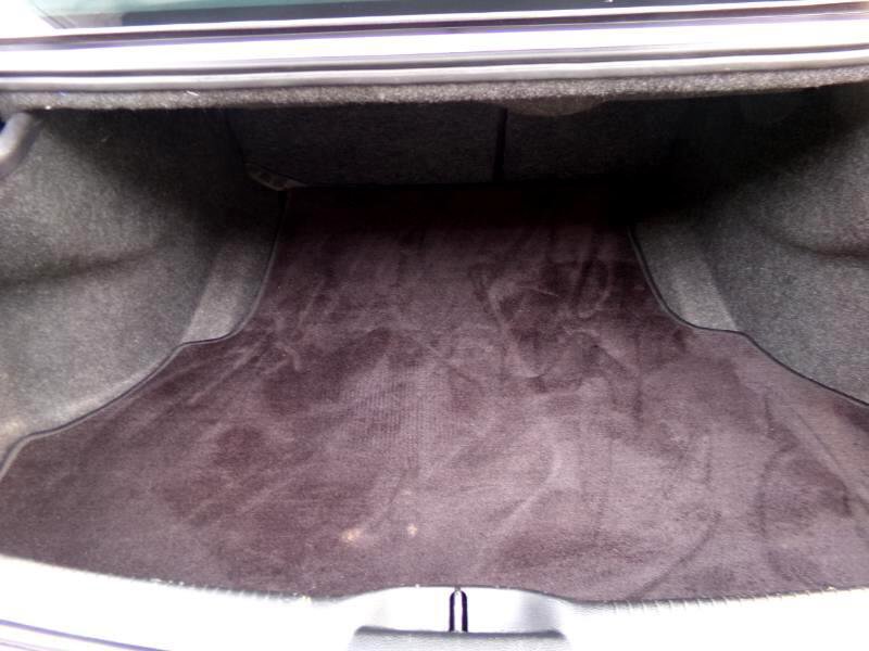 Used 2018 Chrysler 300 Limited image 41