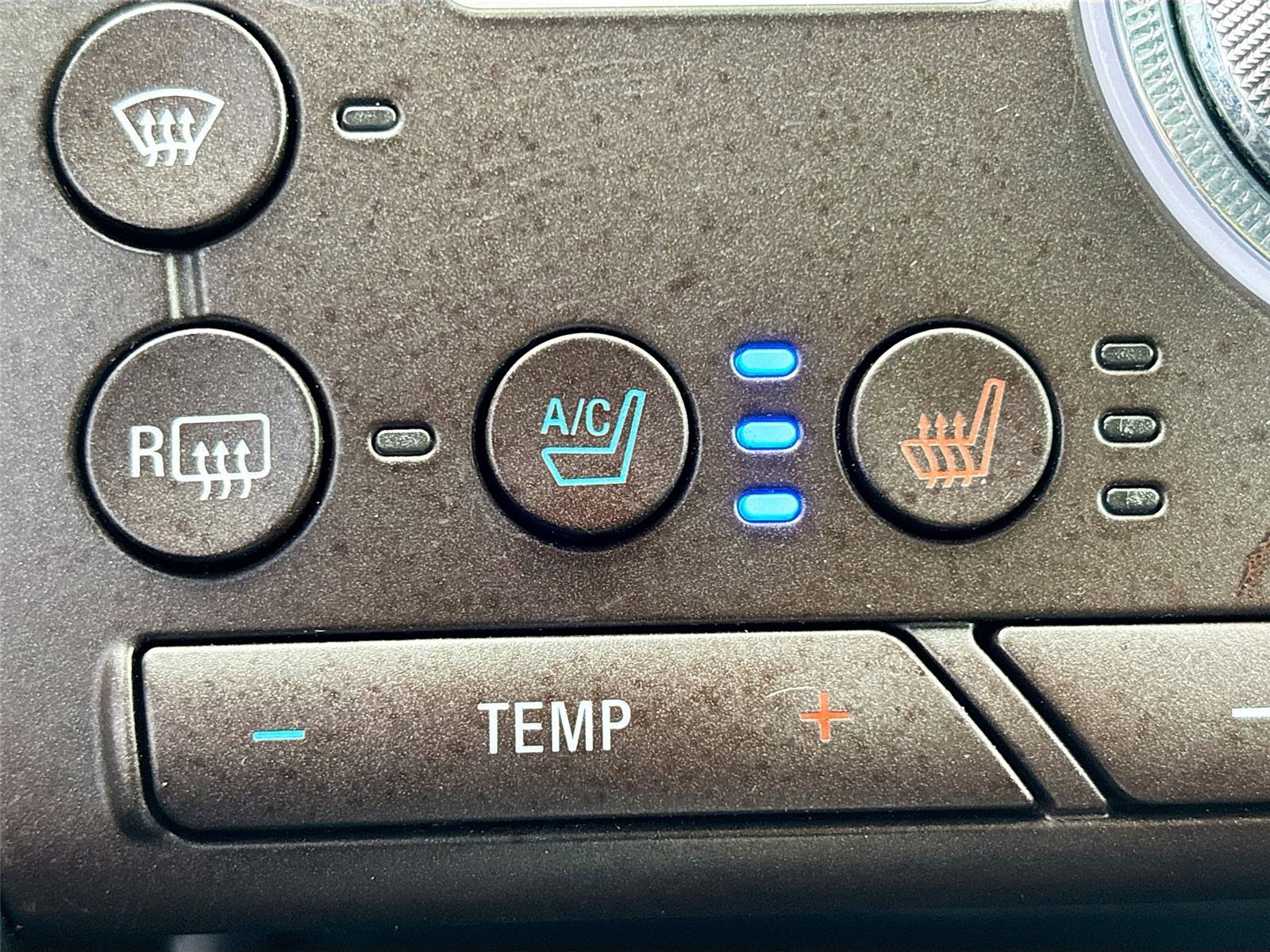 Used 2018 Ford Fusion Energi Titanium FWD image 20