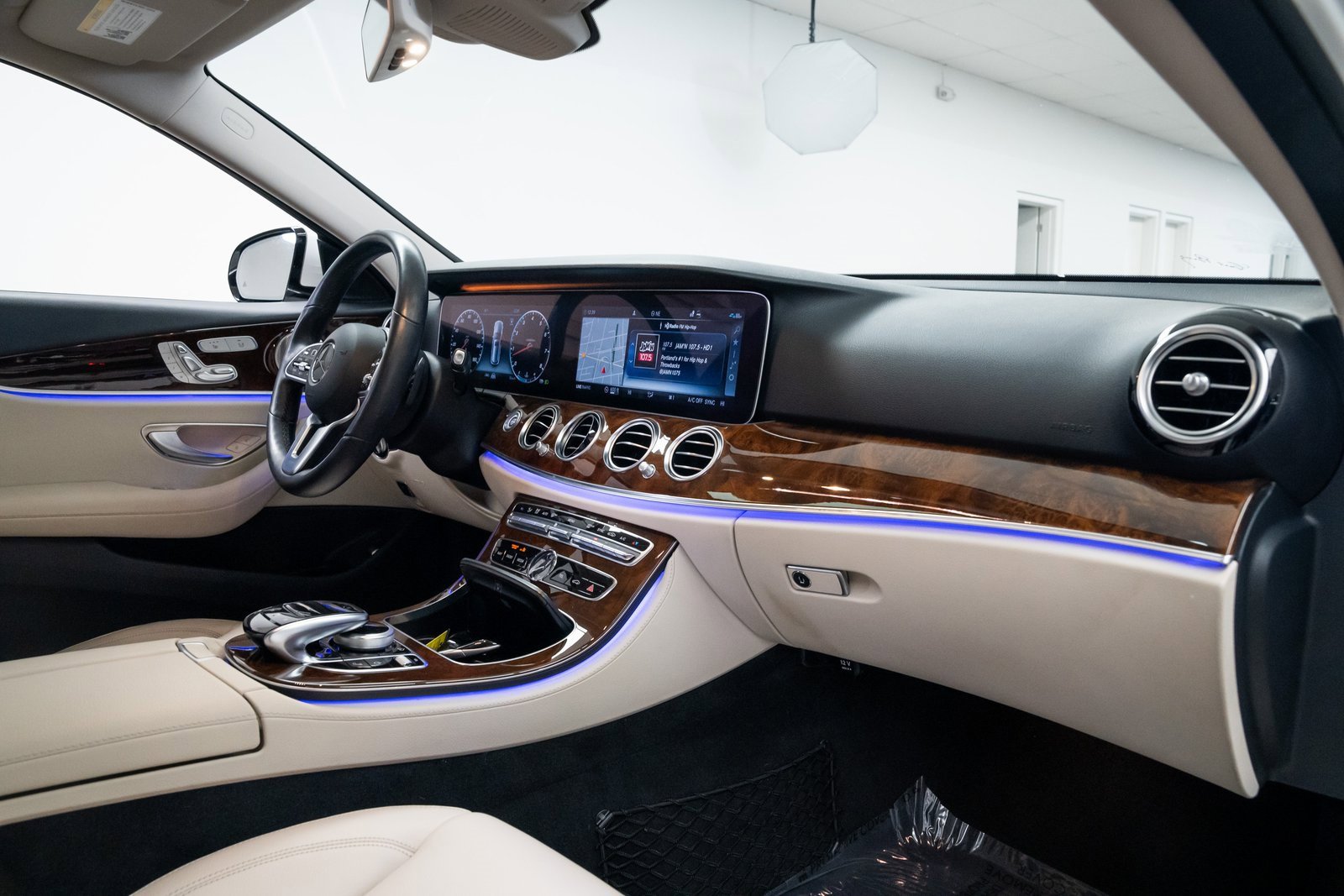 Used 2020 Mercedes-Benz E 450 4MATIC Wagon image 27