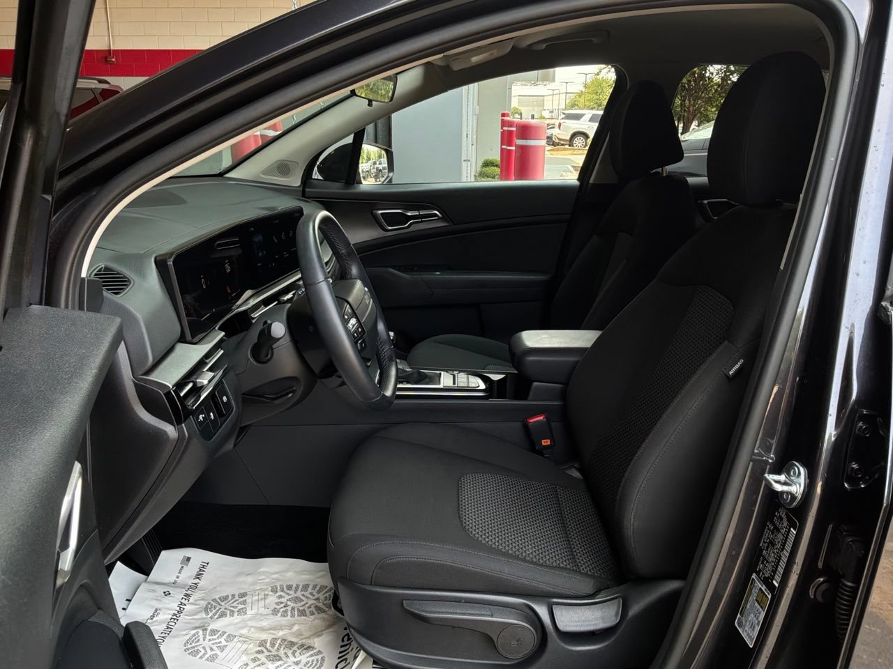 Used 2026 Kia Sportage LX FWD image 10