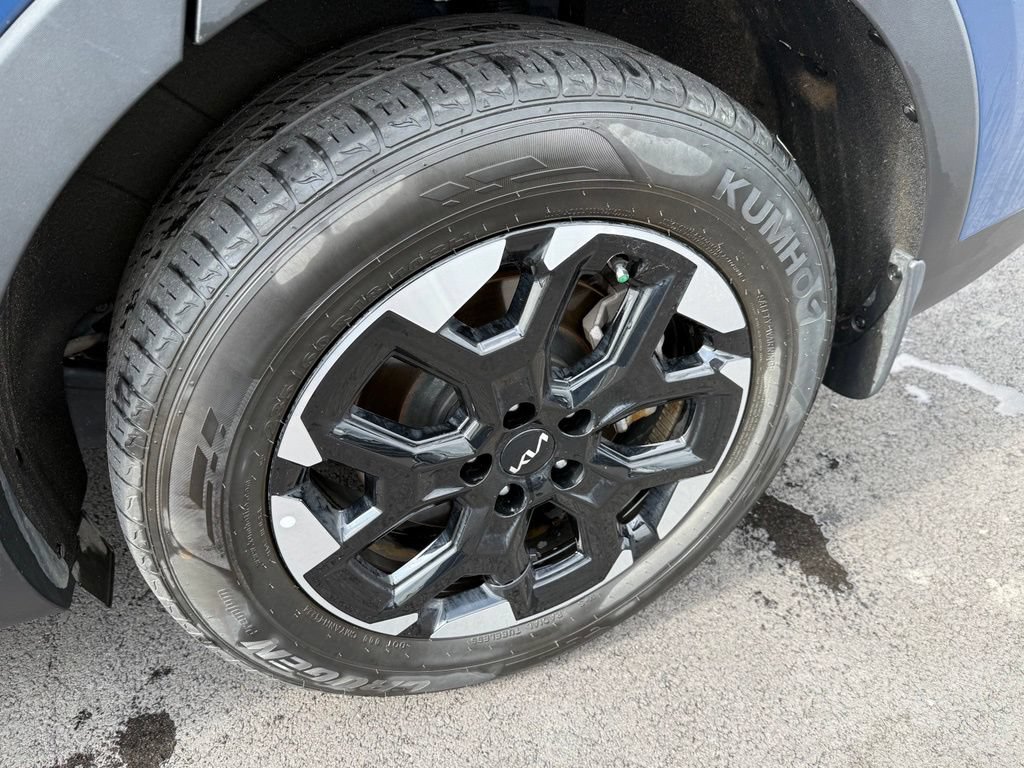 Used 2025 Kia Sorento S FWD image 32