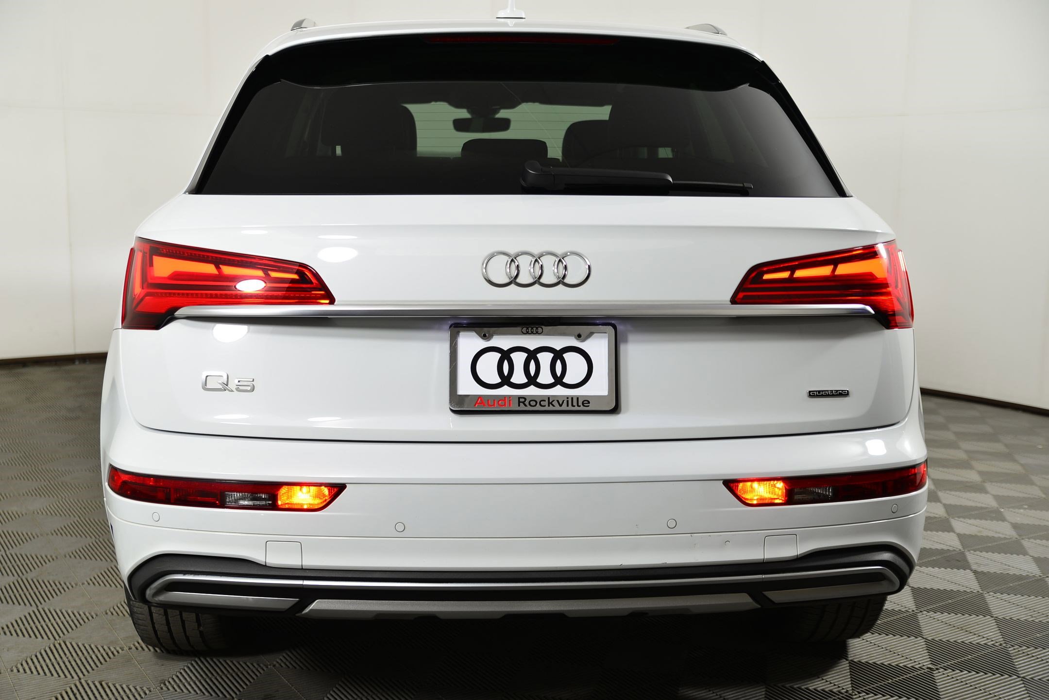 Certified 2023 Audi Q5 Premium w/ Convenience Package AWD/4WD image 10