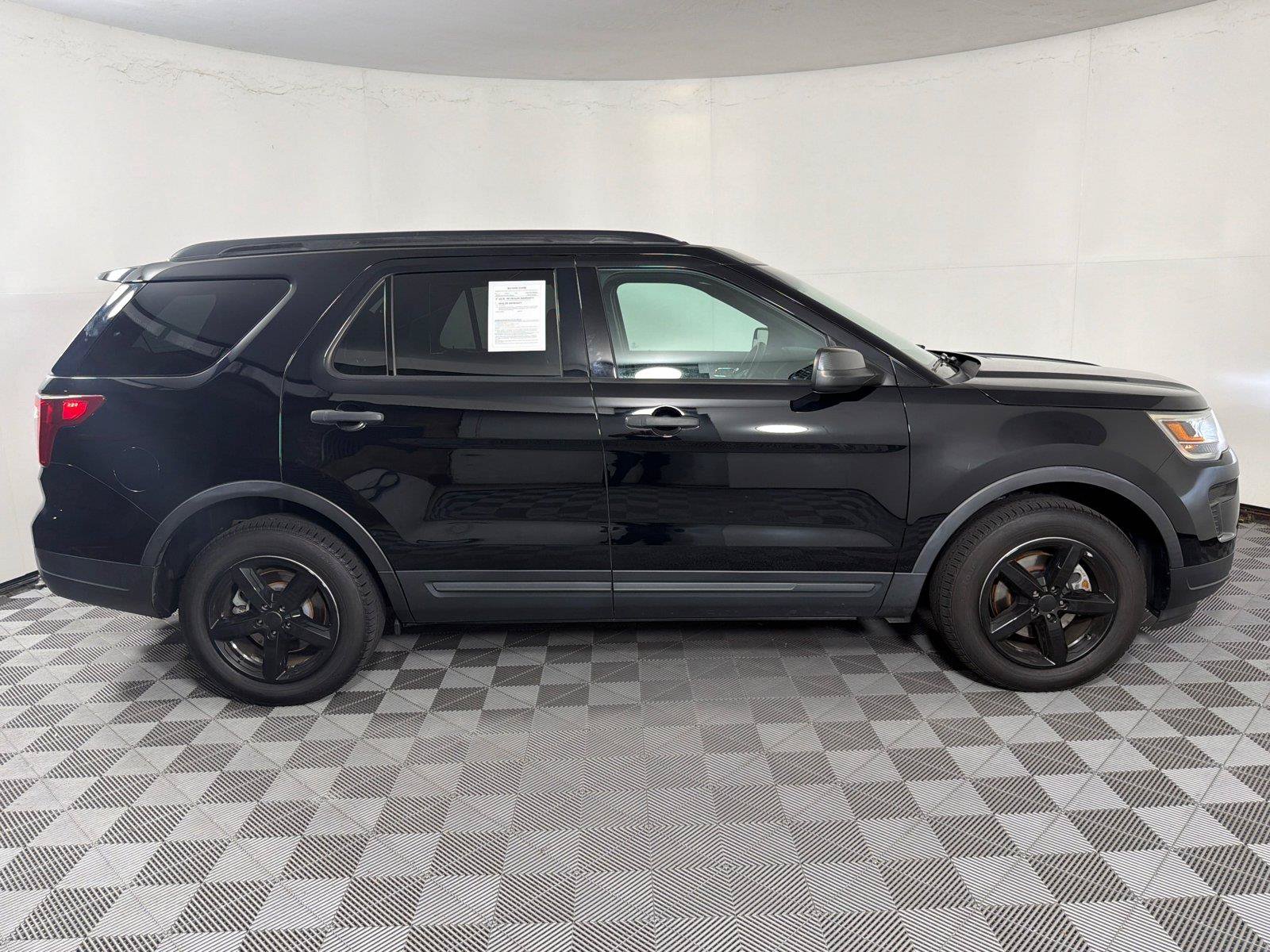 Used 2018 Ford Explorer FWD image 8