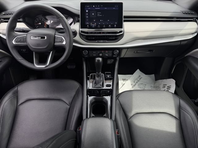Used 2025 Jeep Compass Limited AWD/4WD image 11