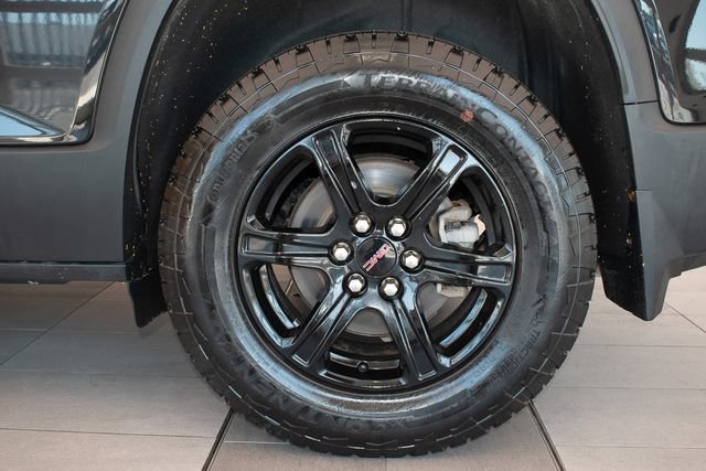 Used 2023 GMC Acadia AT4 w/ Trailering Package AWD/4WD image 9