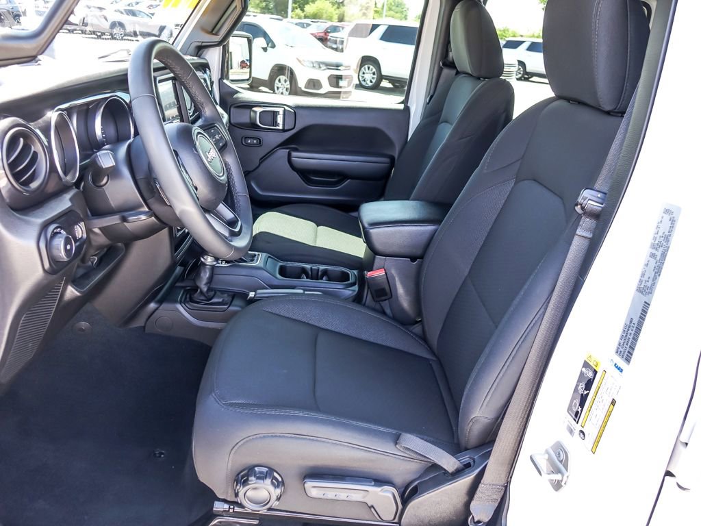 Used 2023 Jeep Wrangler Unlimited Sport AWD/4WD image 9