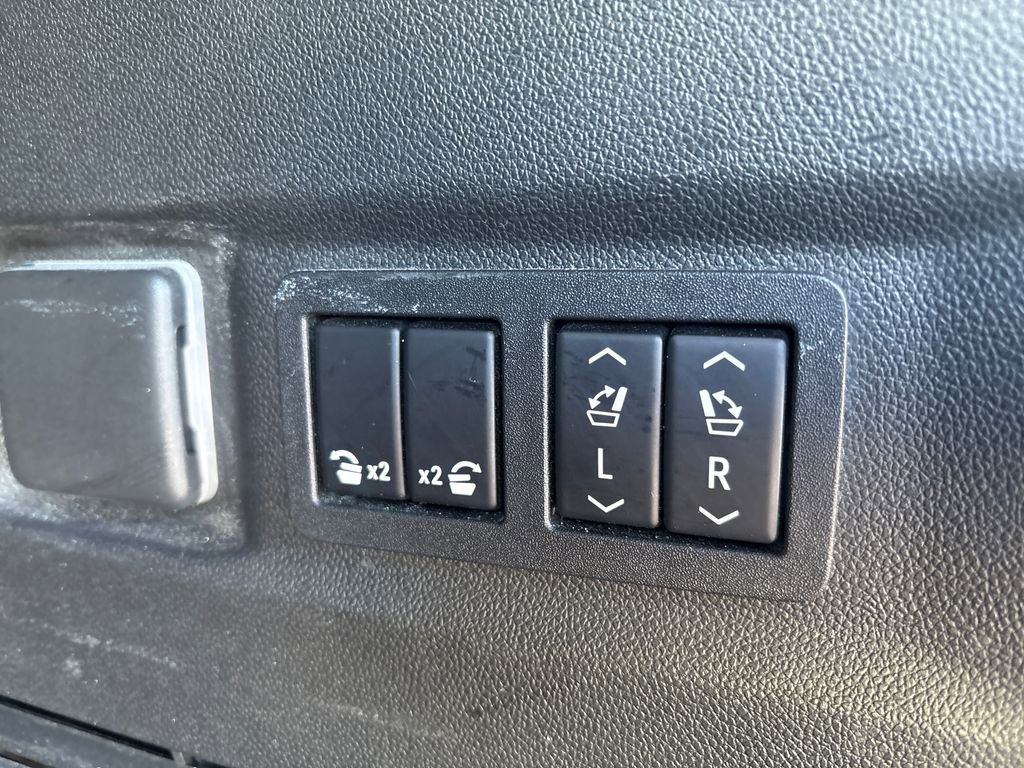 Used 2021 Chevrolet Tahoe Premier w/ Premium Package AWD/4WD image 46