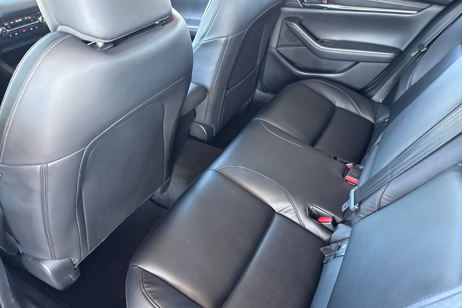 Used 2020 MAZDA MAZDA3 Preferred 4D Hatchback image 15