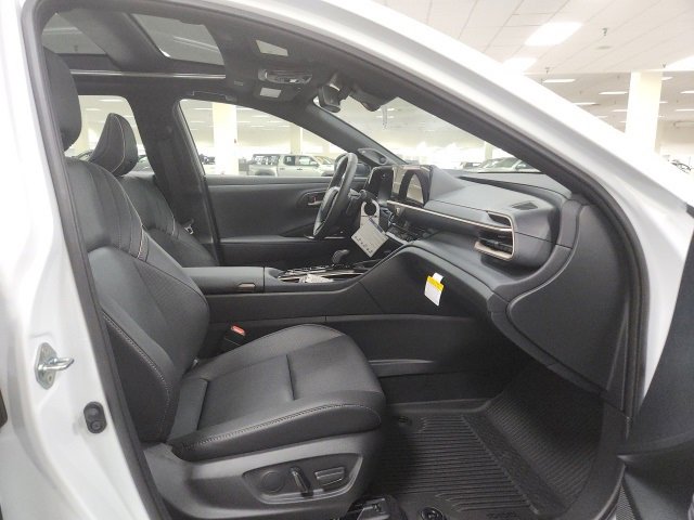 New 2026 Toyota Crown Platinum image 8