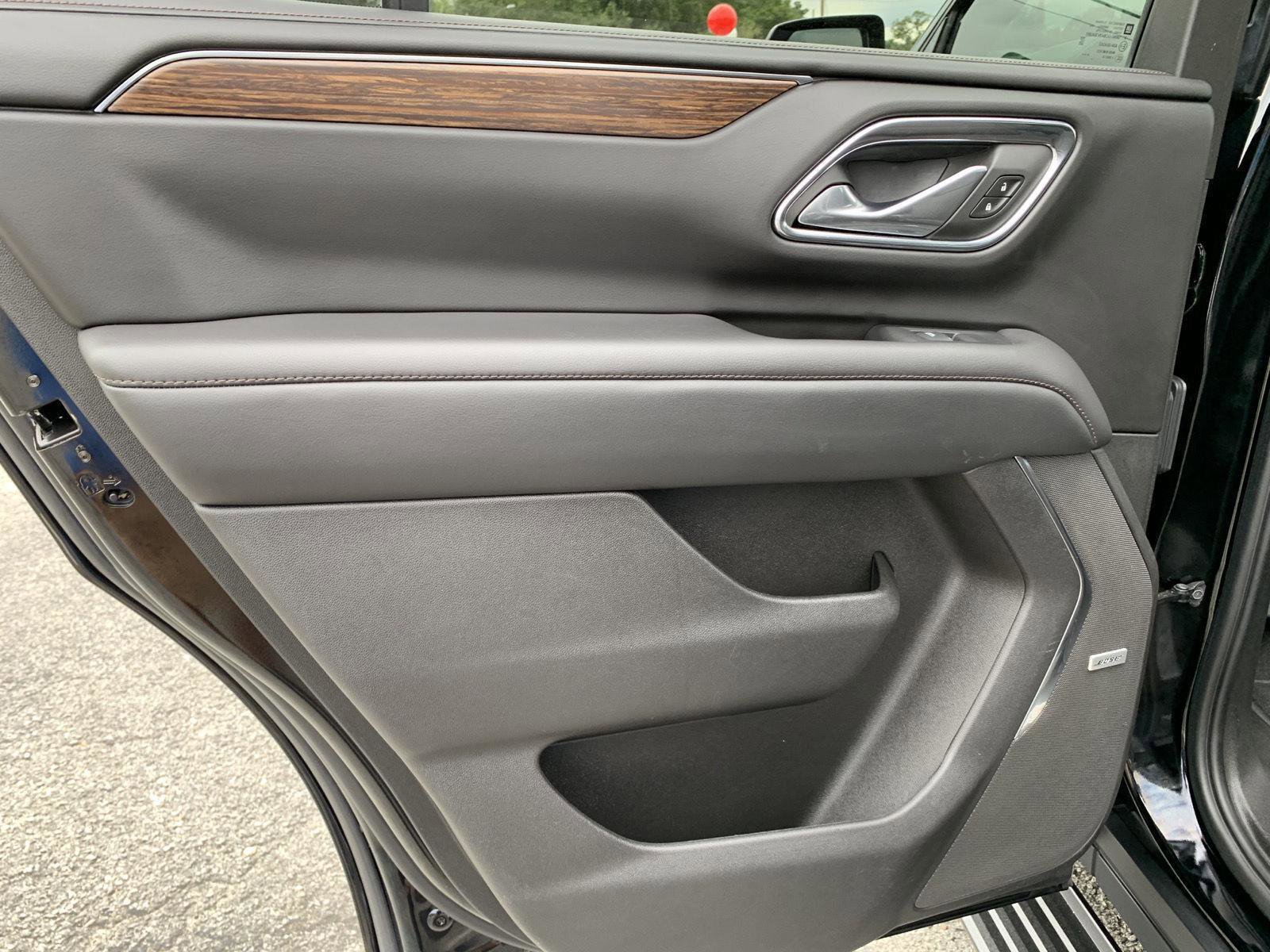 Used 2023 Chevrolet Tahoe High Country image 36