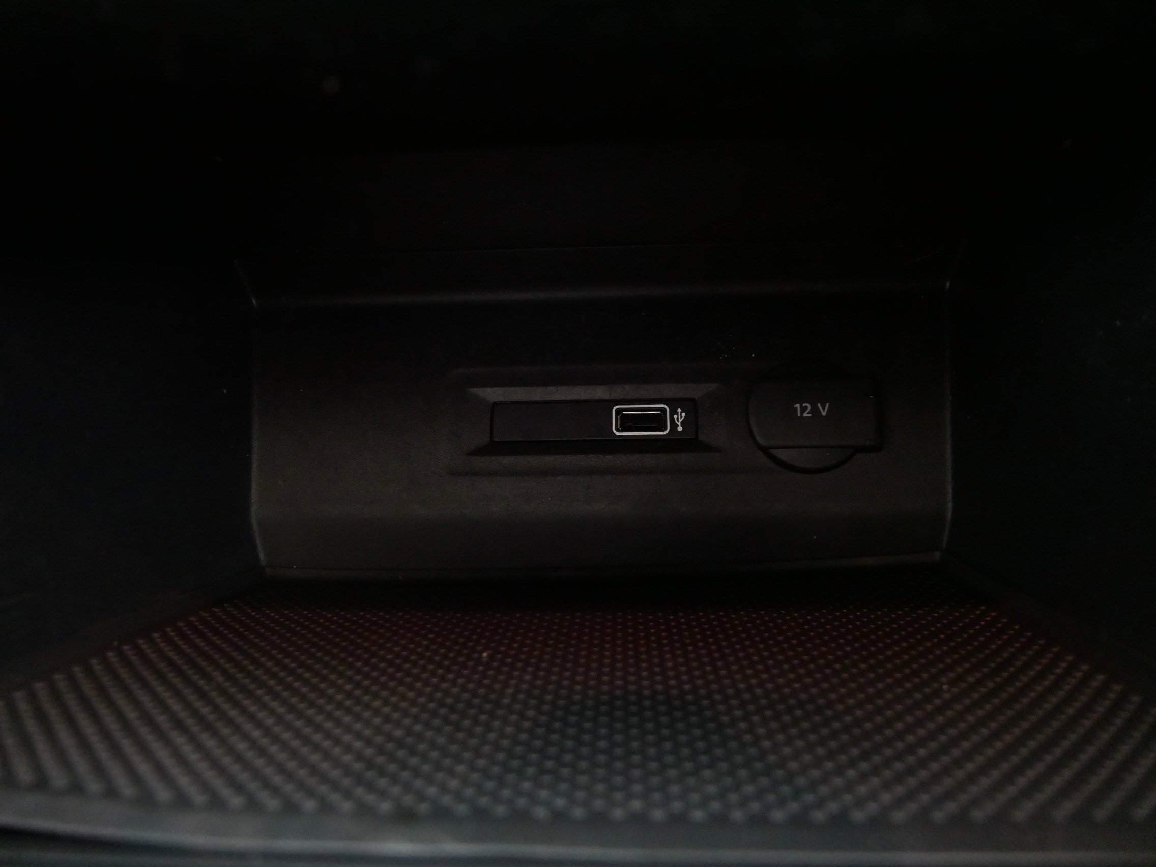 Used 2018 Volkswagen Atlas Launch Edition image 29