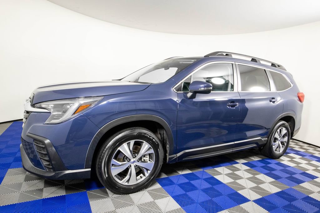 Used 2023 Subaru Ascent Premium w/ Convenience Package image 1