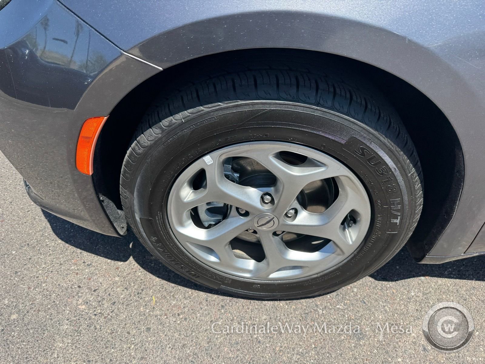 Used 2023 Chrysler Pacifica Limited FWD image 10