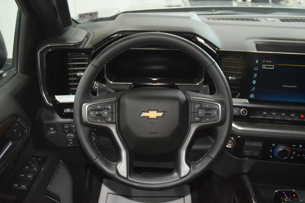 Used 2026 Chevrolet Silverado 1500 High Country w/ High Country Premium Package AWD/4WD image 37
