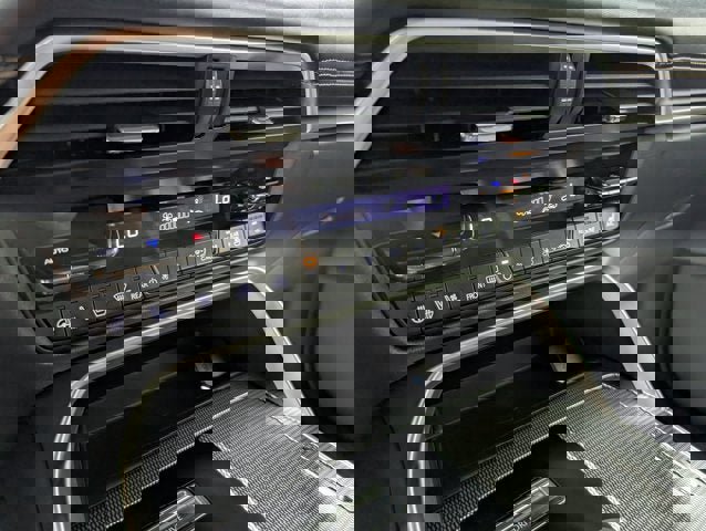 Certified 2025 MAZDA CX-90 Plug-In Hybrid w/ Premium Plus image 27