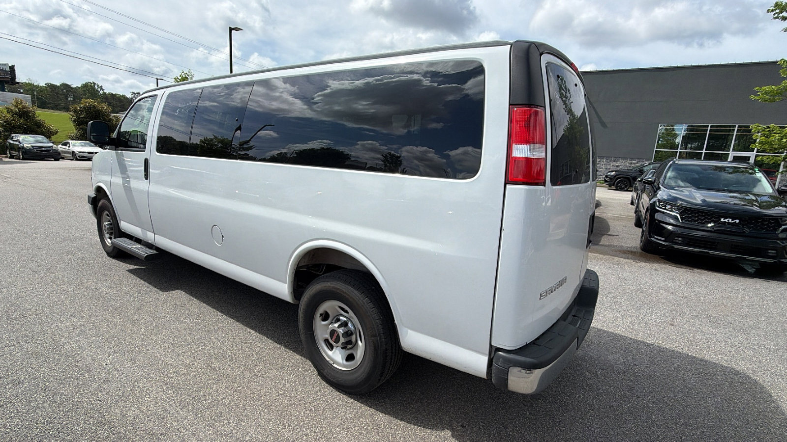Used 2025 GMC Savana 3500 LT w/ LT Preferred Equipment Group RWD image 10