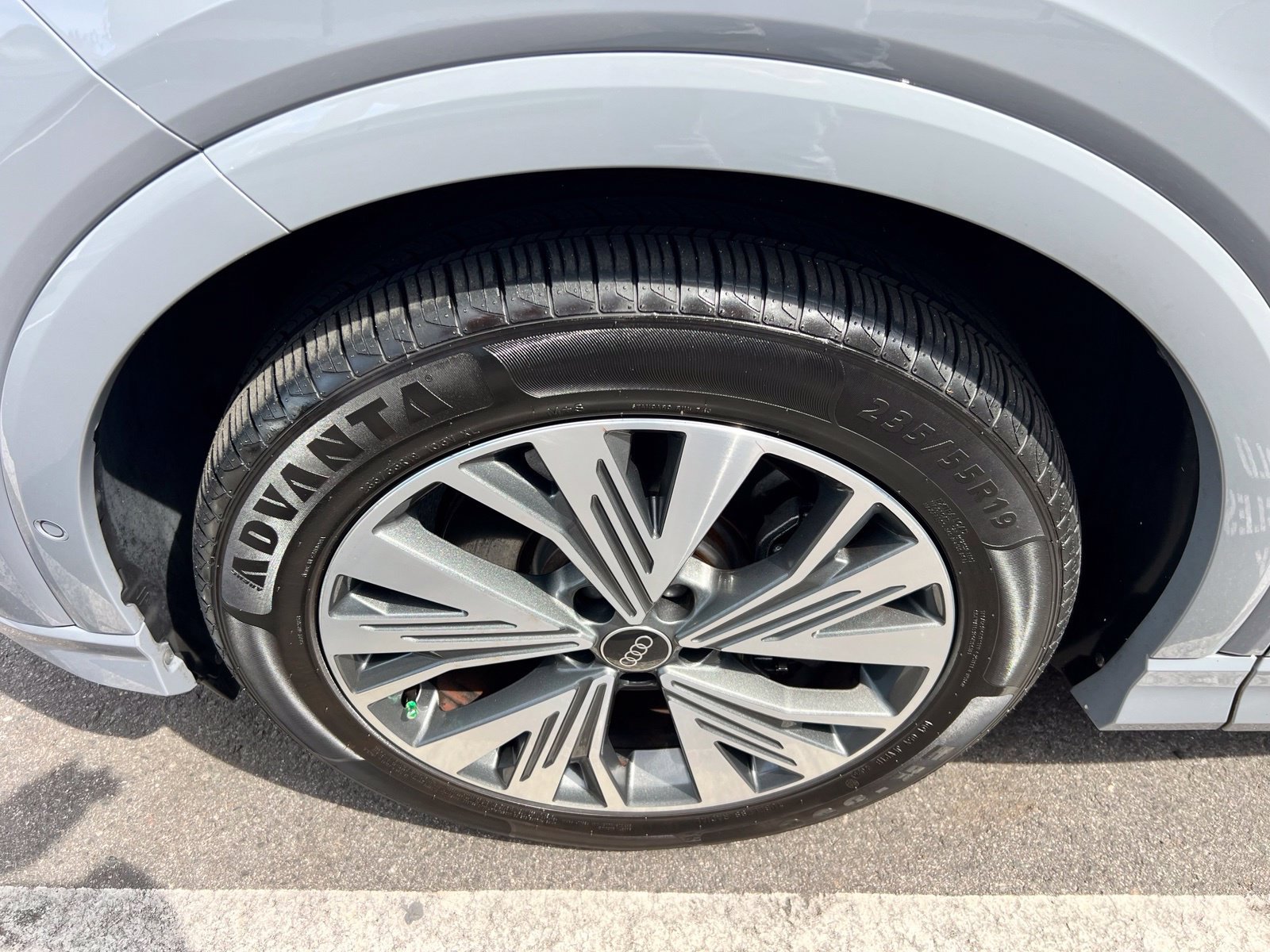 Used 2024 Audi Q4 e-tron Premium Plus RWD image 16