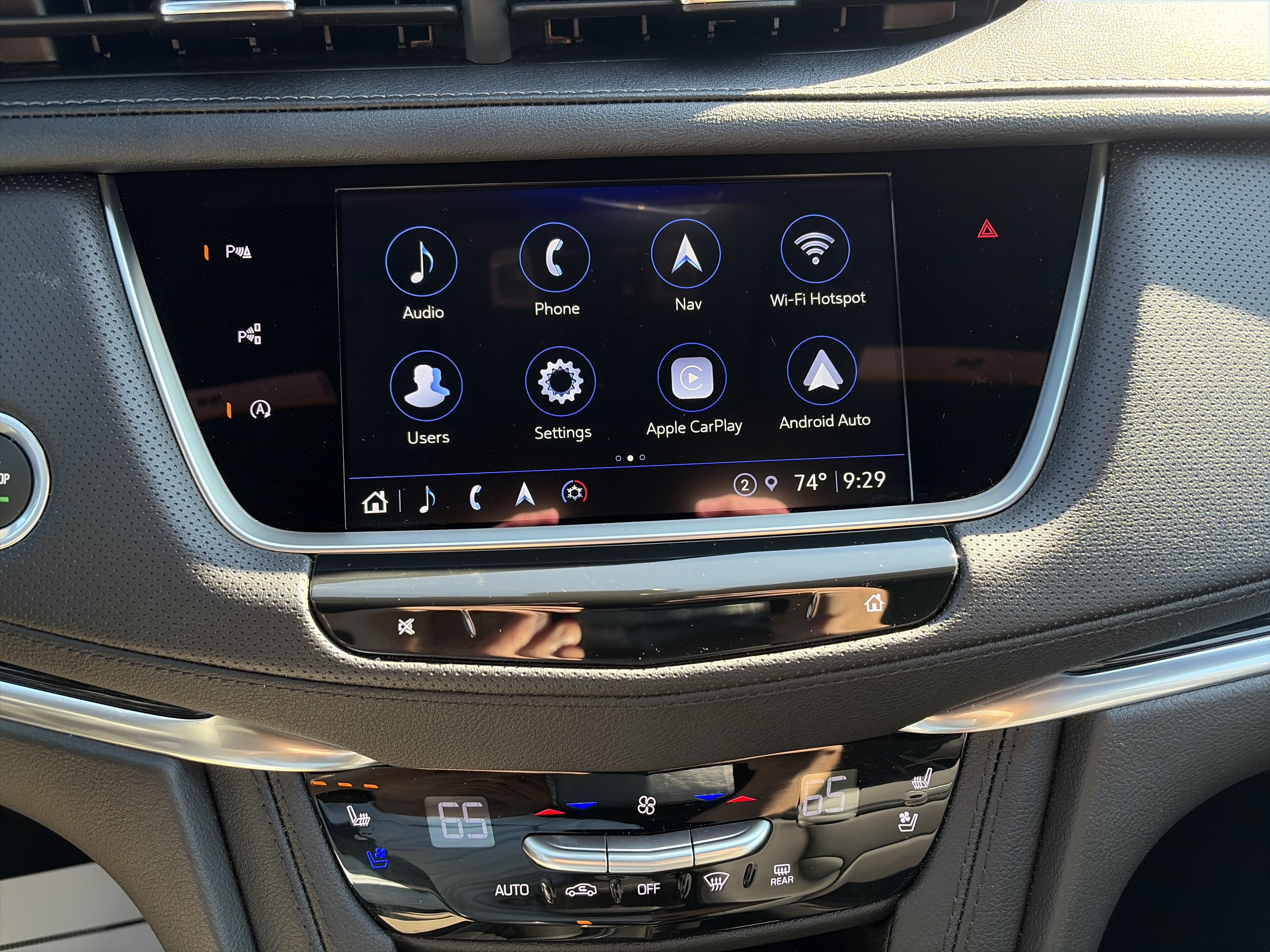 Used 2025 Cadillac XT5 Premium Luxury w/ Technology Package AWD/4WD image 25