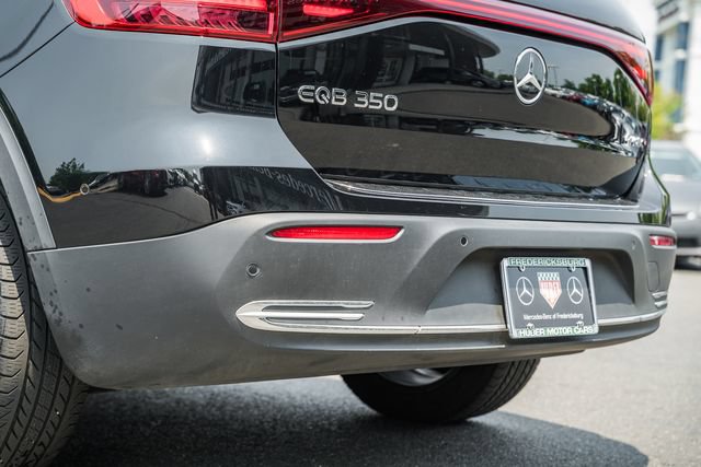Used 2024 Mercedes-Benz EQB 350 4MATIC SUV image 7