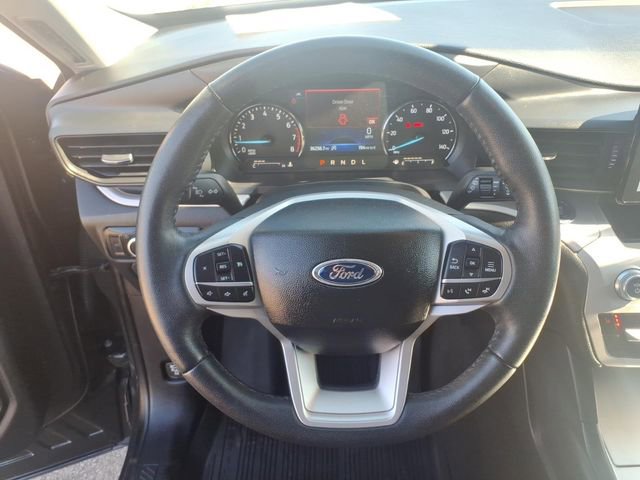 Used 2024 Ford Explorer XLT image 18