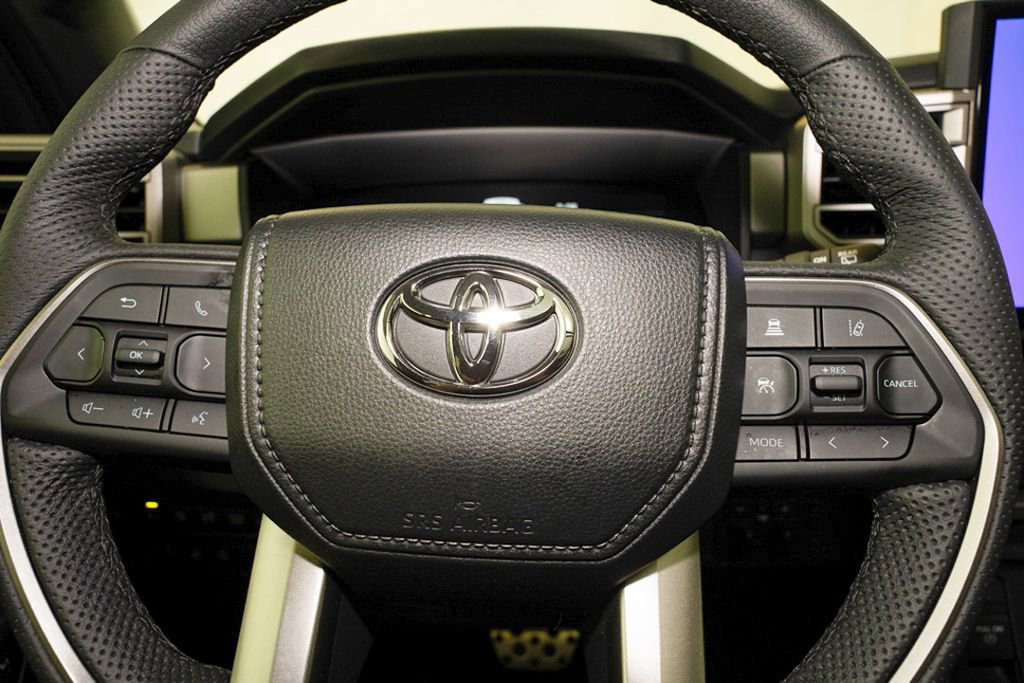 Used 2026 Toyota Sequoia Limited w/ TRD Off-Road Package AWD/4WD image 24