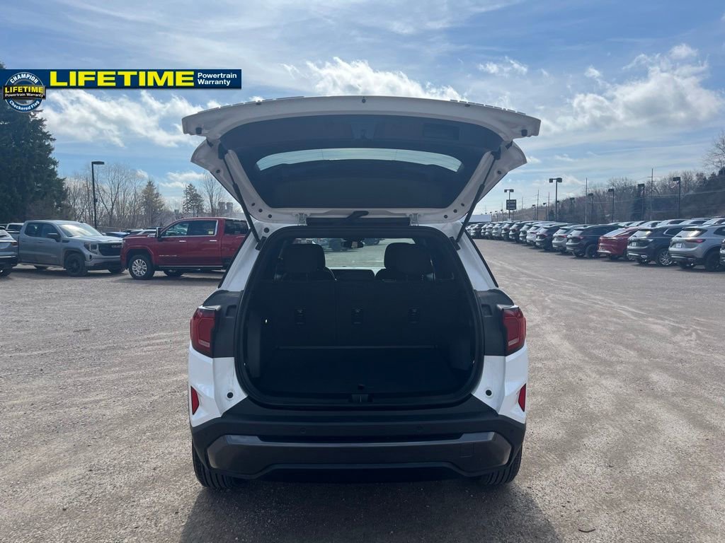 Used 2026 GMC Terrain Elevation image 8