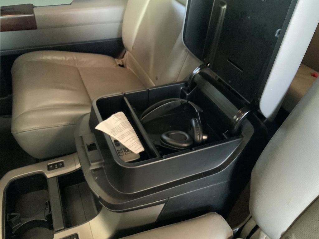 Used 2013 Toyota Sequoia Platinum AWD/4WD image 30