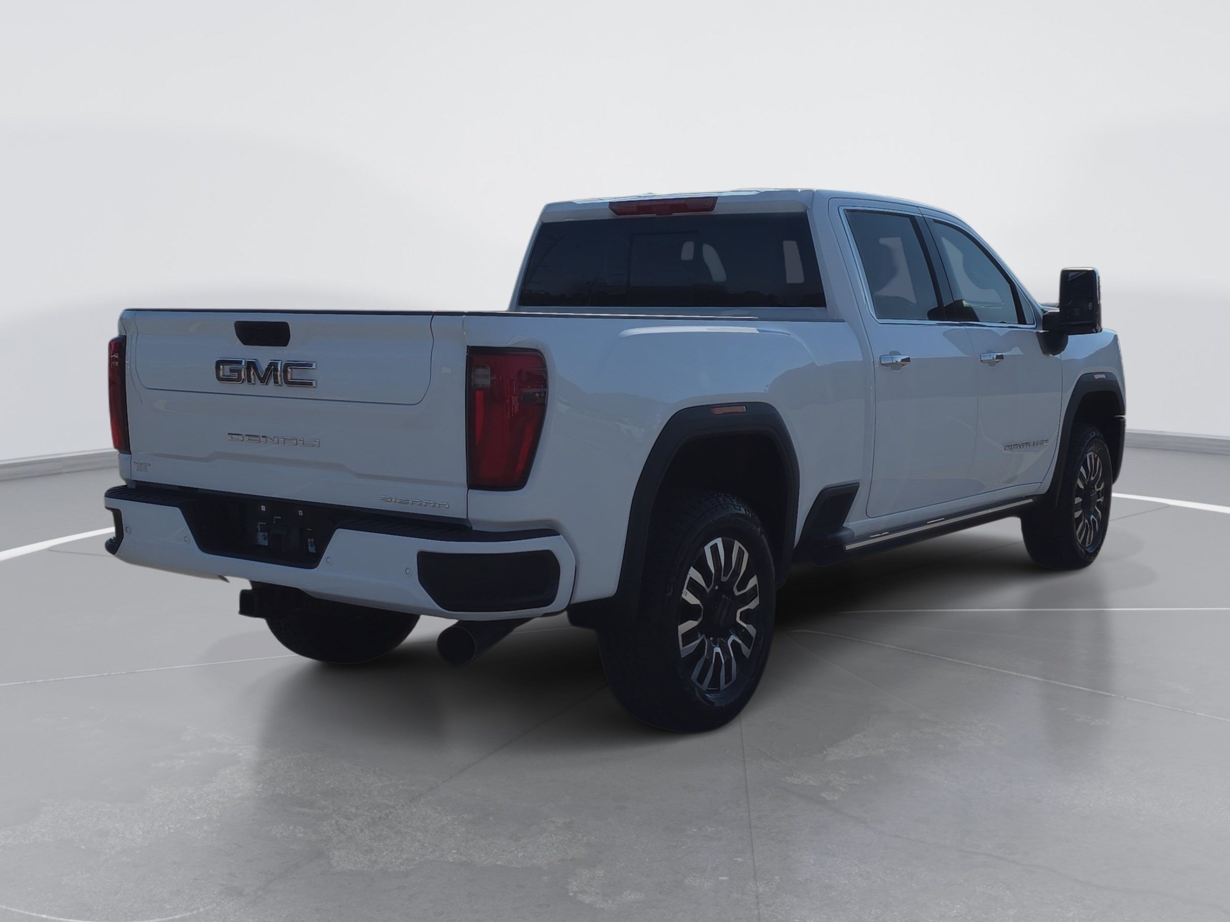 Used 2026 GMC Sierra 2500 Denali Ultimate AWD/4WD image 3